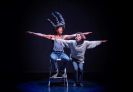 Dominique toute seule